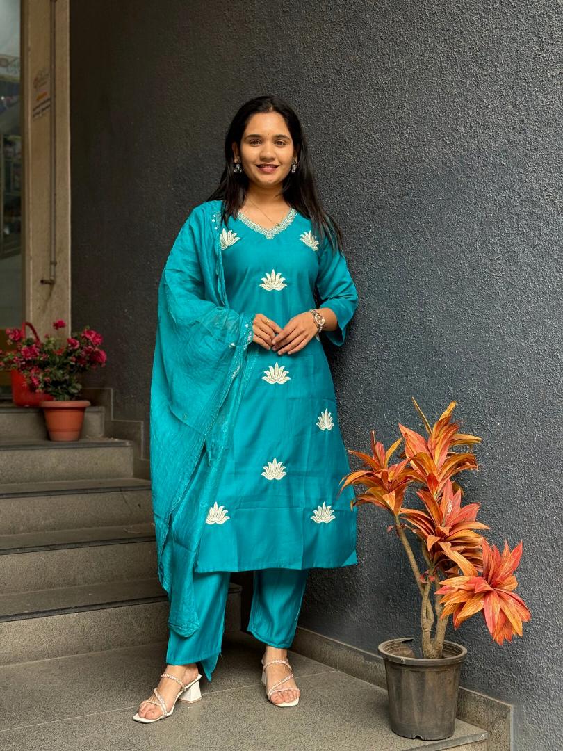 Lotus Eternelle Suit Set