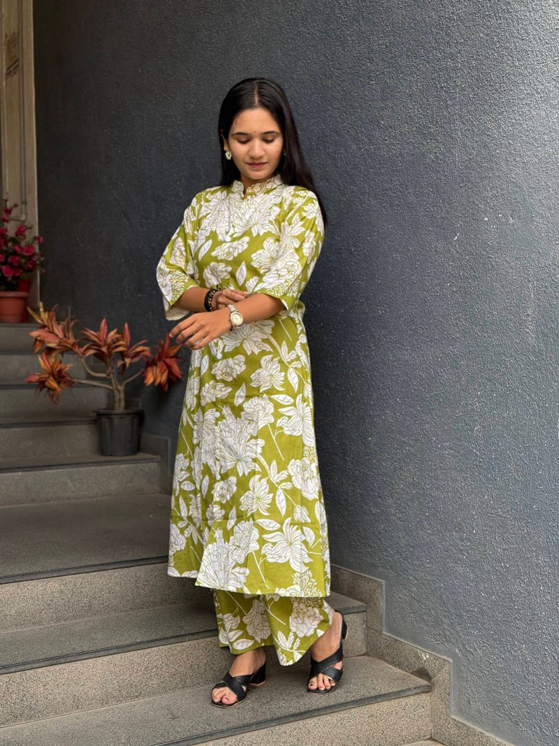 OLIVE FLORAL COTTON CORD SET WITH WHITE PRINT